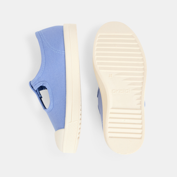 حذاء رياضي بأشرطة قماشية زرقاء للفتيات